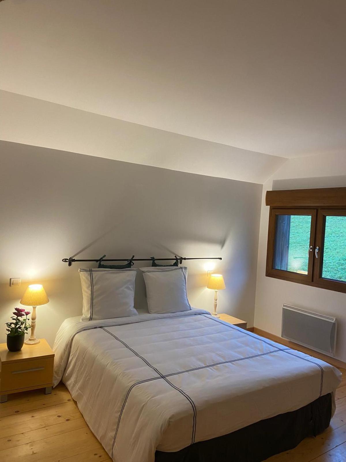 Maison D'Hotes Des Hauts De La Piquante Pierre Basse-sur-le-Rupt Luaran gambar